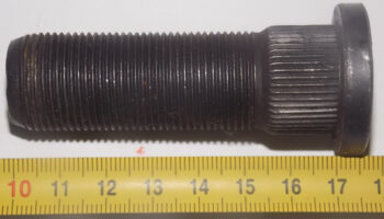 Болт М22 1,5-90,  с рифлением